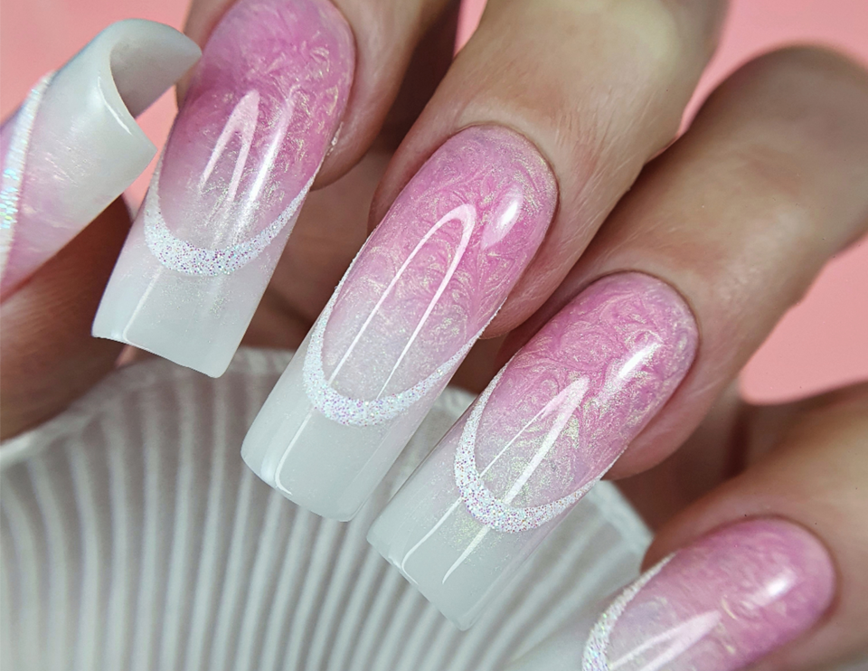 Les tendances de nail art à essayer cet été : Inspirations et tutoriels